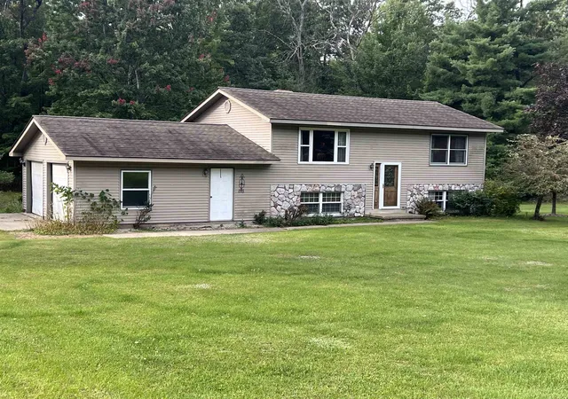 Photo 2 of Single family home for sale at 1140 E Townline Lake Rd, Harrison, MI 48625 | MLS# 50222648 | Listing updated on 2026-10-09