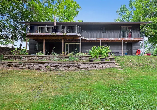 Photo 3 of Single family home for sale at 14160 Oak Holw Dr, Big Rapids, MI 49307 | MLS# 70554367 | Listing updated on 2026-09-07