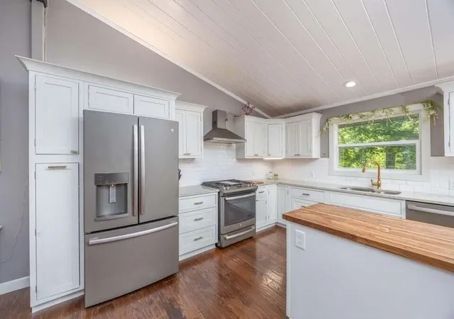 Photo 4 of Single family home for sale at 14160 Oak Holw Dr, Big Rapids, MI 49307 | MLS# 70554367 | Listing updated on 2026-09-07