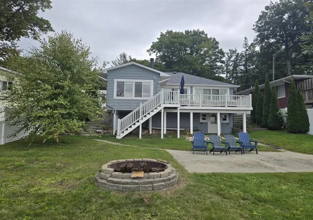 Photo 2 of Single family home for sale at 11986 Reyburn Dr, Sparta, MI 49345 | MLS# 70564039 | Listing updated on 2026-10-28