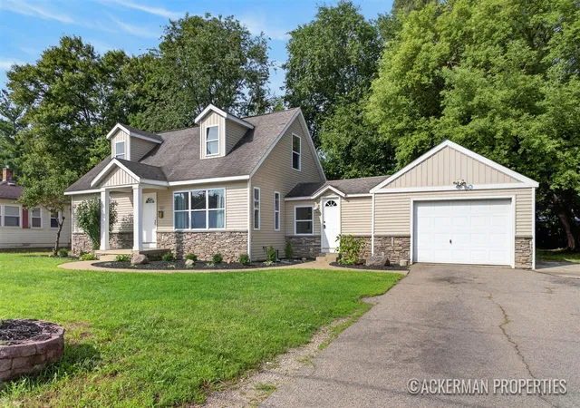 Photo 1 of Sale Pending at 2129 Cleveland Ave, Wyoming, MI 49509 | MLS# 70556268 | Listing updated on 2026-09-16