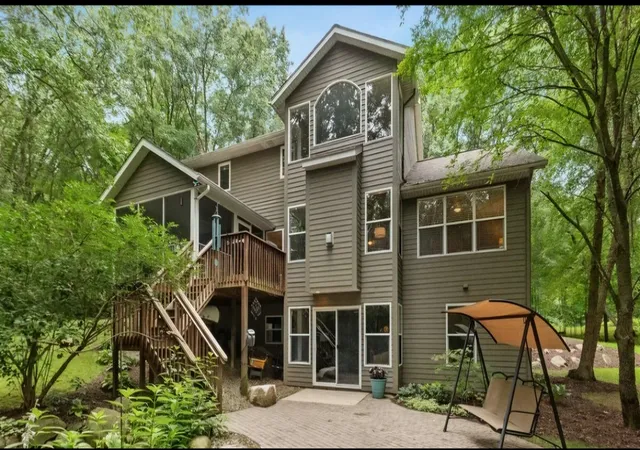Photo 3 of Single family home for sale at 6200 Back Forty Dr, Belmont, MI 49306 | MLS# 70552063 | Listing updated on 2026-09-13