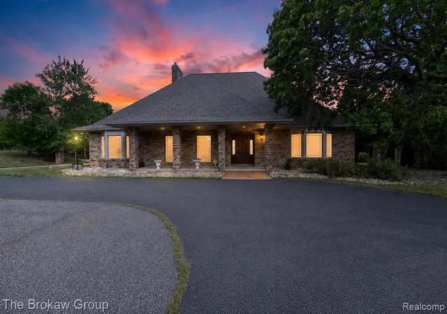 Photo 2 of Single family home for sale at 9505 E Atherton Rd, Davison, MI 48423 | MLS# 61025519 | Listing updated on 2026-09-03