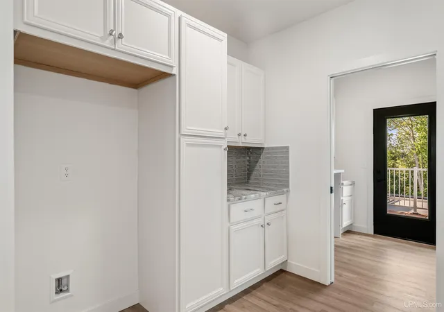 Photo 4 of Condo for sale at 2401 N Lakeshore Blvd, Marquette, MI 49855 | MLS# 50145779 | Listing updated on 2026-09-15