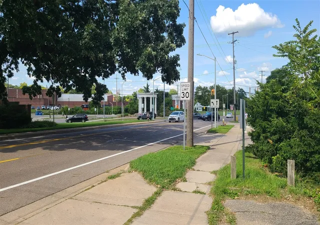 Photo 2 of Land for sale at 415 Oakland Dr, Kalamazoo, MI 49007 | MLS# 70551378 | Listing updated on 2026-09-03