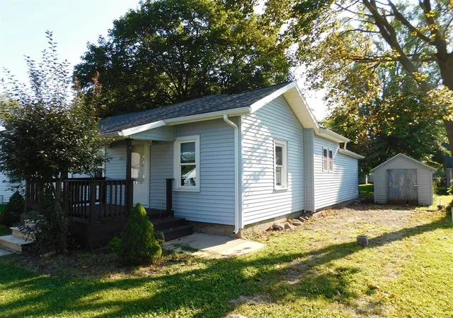 Photo 2 of Single family home for sale at 403 Center St, Sturgis, MI 49091 | MLS# 70555428 | Listing updated on 2026-10-05