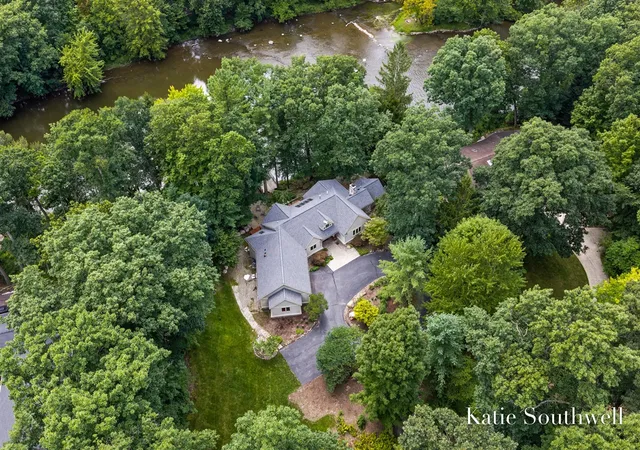 Photo 2 of Single family home for sale at 7320 Valhalla Dr, Alto, MI 49302 | MLS# 70553334 | Listing updated on 2026-09-11