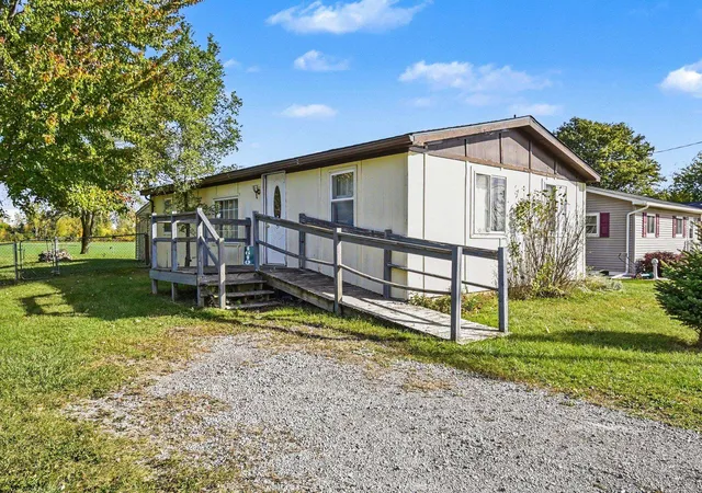 Photo 1 of Single family home for sale at 1610 W Hotchkiss Rd, Freeland, MI 48623 | MLS# 50224736 | Listing updated on 2026-10-13