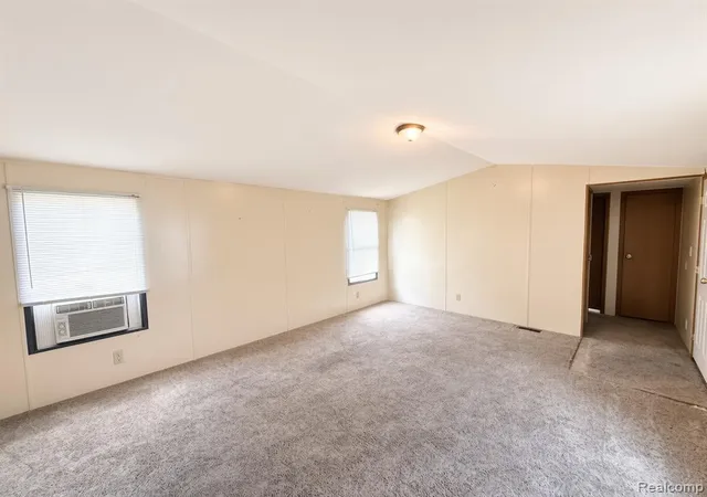 Photo 4 of Manufactured home for sale at 247 Sutherland Dr, Highland, MI 48357 | MLS# 61027175 | Listing updated on 2026-10-14