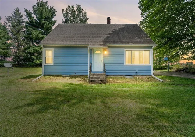 Photo 1 of Single family home for sale at 9718 19 1/2 Mile Rd, Marshall, MI 49068 | MLS# 70554834 | Listing updated on 2026-09-18