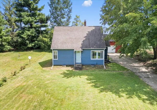Photo 3 of Single family home for sale at 9718 19 1/2 Mile Rd, Marshall, MI 49068 | MLS# 70554834 | Listing updated on 2026-09-18