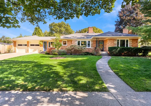 Photo 1 of Sale Pending at 1426 Lake Grv Ave, Grand Rapids, MI 49506 | MLS# 70561756 | Listing updated on 2026-10-03