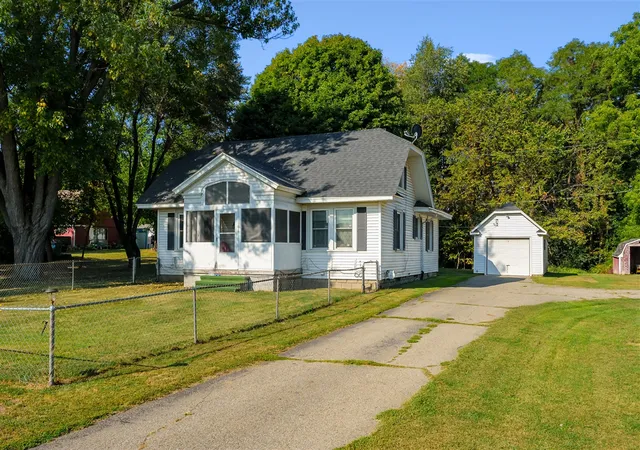 Photo 1 of Single family home for sale at 736 S Grove St, Delton, MI 49046 | MLS# 70495432 | Listing updated on 2026-09-22