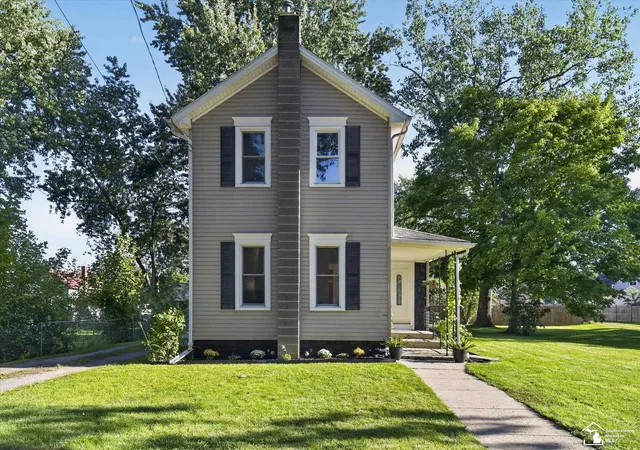Photo 4 of Single family home for sale at 325 Hill St, Hudson, MI 49247 | MLS# 50219538 | Listing updated on 2026-10-17