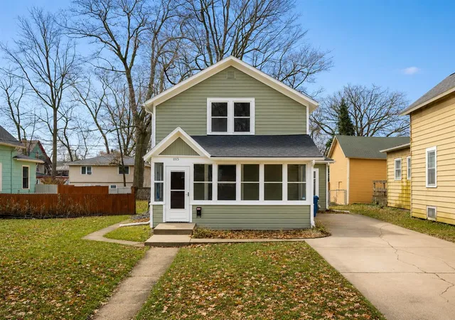 Photo 1 of Sale Pending at 1115 Merrill St, Kalamazoo, MI 49008 | MLS# 70555701 | Listing updated on 2026-09-02