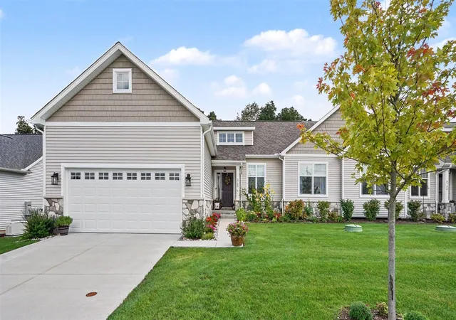 Photo 2 of Condo for sale at 5725 Trail Side Ln, Whitmore Lake, MI 48189 | MLS# 70555227 | Listing updated on 2026-09-12