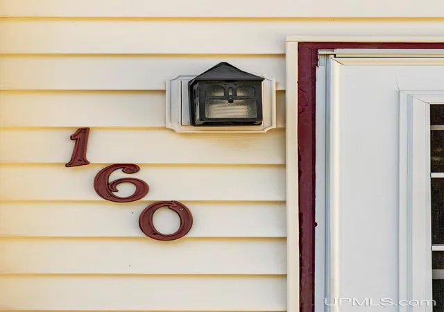 Photo 2 of Single family home for sale at 160 S Lilac St, Ishpeming, MI 49849 | MLS# 50222851 | Listing updated on 2026-10-19