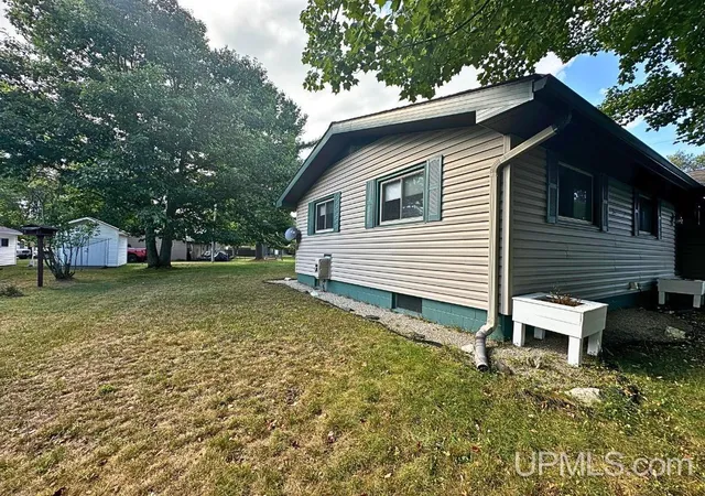 Photo 3 of Single family home for sale at 367 N Adams St, Gwinn, MI 49841 | MLS# 50220840 | Listing updated on 2026-09-14