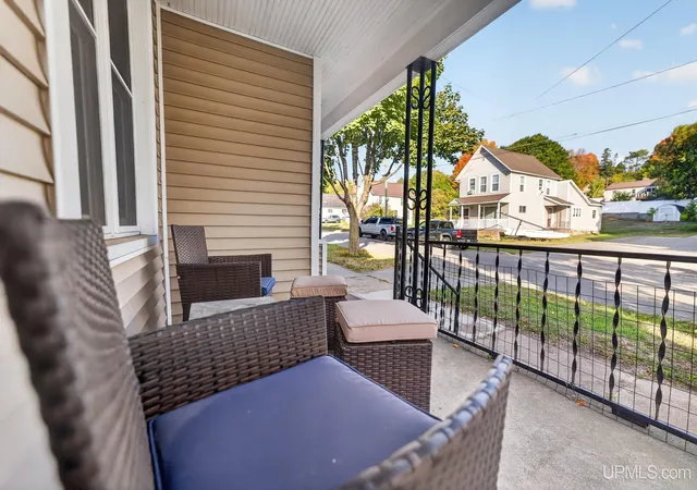 Photo 3 of Single family home for sale at 227 Genesee St, Marquette, MI 49855 | MLS# 50224276 | Listing updated on 2026-10-15
