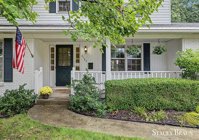 Photo 1 of Sale Pending at 2165 Shawnee Dr, Grand Rapids, MI 49506 | MLS# 70562245 | Listing updated on 2026-10-14