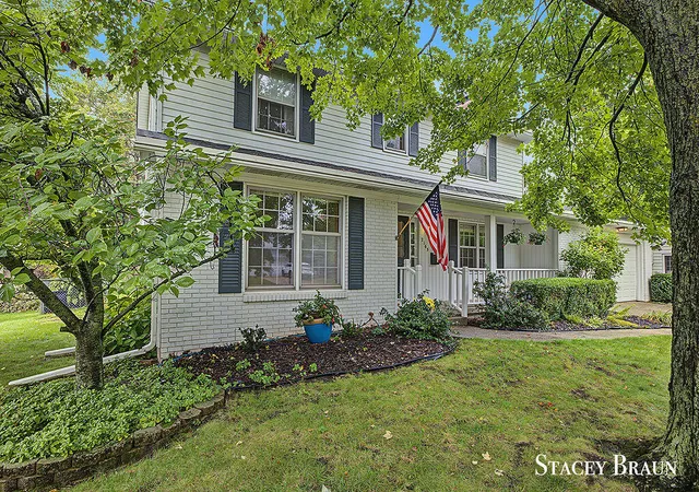 Photo 3 of Sale Pending at 2165 Shawnee Dr, Grand Rapids, MI 49506 | MLS# 70562245 | Listing updated on 2026-10-14