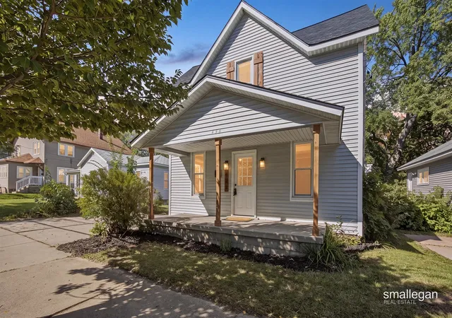 Photo 1 of Single family home for sale at 433 Leonard St, Grand Rapids, MI 49503 | MLS# 70560666 | Listing updated on 2026-10-28