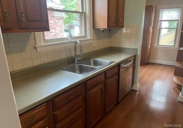 Photo 4 of Sale Pending at 734 N Waverly St, Dearborn, MI 48128 | MLS# 61030929 | Listing updated on 2026-09-24