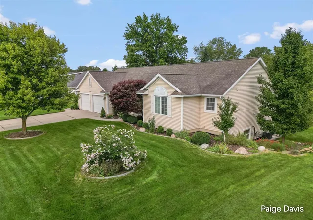 Single family home for sale at 4596 Cider Wood Dr, Grand Rapids, MI 49534 | MLS# 70557372