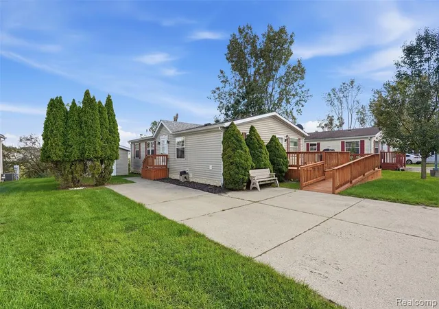 Photo 1 of Manufactured home for sale at 964 Indian Crk Dr, Howell, MI 48843 | MLS# 61034831 | Listing updated on 2026-10-01