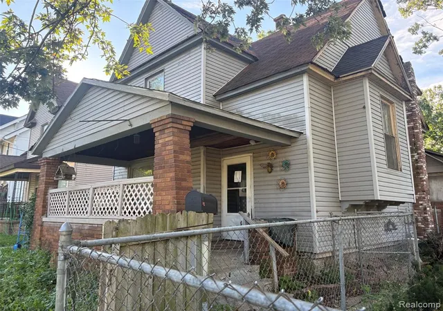 Photo 1 of Sale Pending at 442 Curtis St, Grand Rapids, MI 49505 | MLS# 61032422 | Listing updated on 2026-10-09