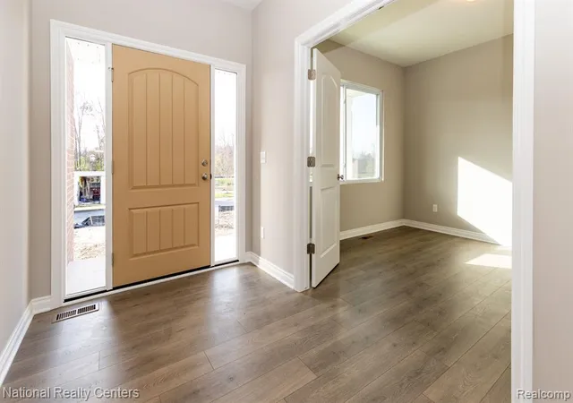 Photo 2 of Single family home for sale at 5583 Morgan Lake Dr, Clarkston, MI 48348 | MLS# 61024155 | Listing updated on 2026-10-11
