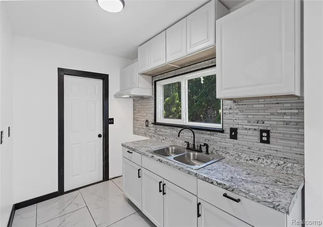 Photo 3 of Single family home for sale at 8053 Leadley Ave, Mount Morris, MI 48458 1782 | MLS# 60999086 | Listing updated on 2026-10-18