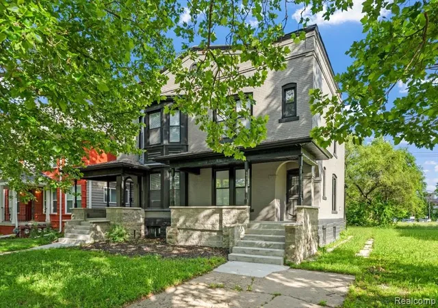 Photo 2 of House for sale at 58 E Philadelphia St, Detroit, MI 48202 2227 | MLS# 61005834 | Listing updated on 2026-10-24