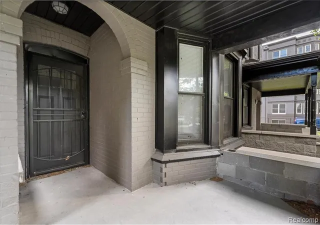 Photo 3 of House for sale at 58 E Philadelphia St, Detroit, MI 48202 2227 | MLS# 61005834 | Listing updated on 2026-10-24