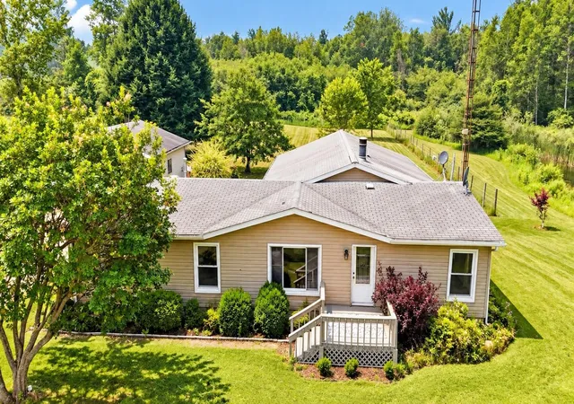 Photo 1 of Single family home for sale at 3625 N Hoover Ave, Gladwin, MI 48624 | MLS# 50215264 | Listing updated on 2026-10-12