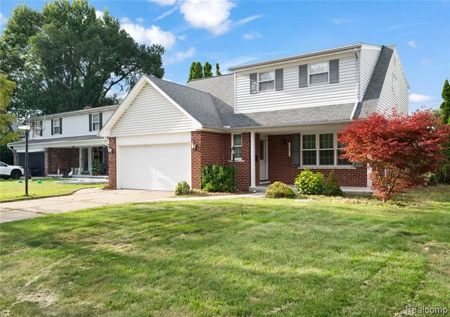 Photo 2 of Single family home for sale at 12851 Grand Hvn Dr, Sterling Heights, MI 48312 | MLS# 61037858 | Listing updated on 2026-10-12