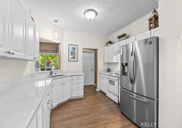 Photo 3 of Sale Pending at 5892 Powderhorn Ct, Grandville, MI 49418 | MLS# 70540835 | Listing updated on 2026-09-10