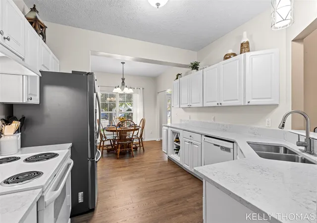 Photo 4 of Sale Pending at 5892 Powderhorn Ct, Grandville, MI 49418 | MLS# 70540835 | Listing updated on 2026-09-10