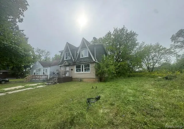 Photo 3 of Single family home for sale at 18679 Hickory St, Detroit, MI 48205 | MLS# 61029872 | Listing updated on 2026-09-14