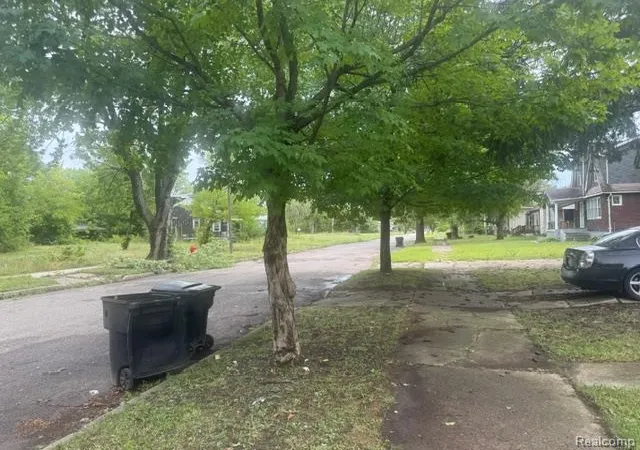 Photo 7 of Single family home for sale at 18679 Hickory St, Detroit, MI 48205 | MLS# 61029872 | Listing updated on 2026-09-14