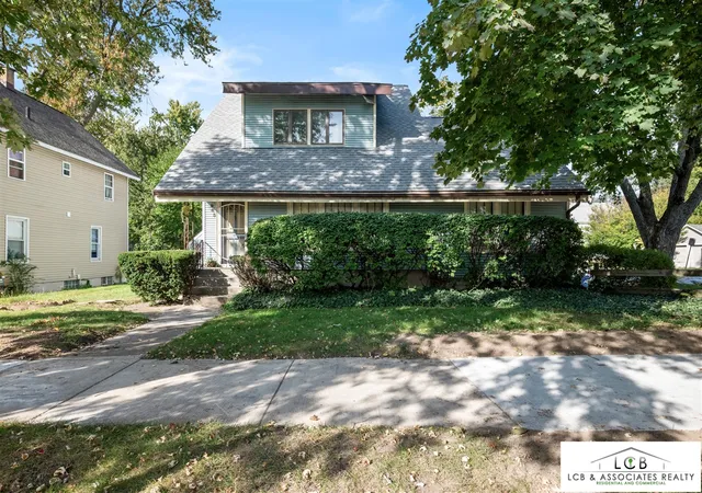 Photo 1 of Single family home for sale at 843 Temple St, Grand Rapids, MI 49507 | MLS# 70563830 | Listing updated on 2026-10-23