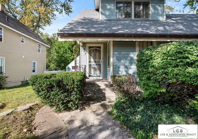 Photo 2 of Single family home for sale at 843 Temple St, Grand Rapids, MI 49507 | MLS# 70563830 | Listing updated on 2026-10-23
