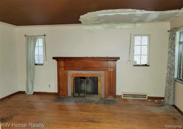 Photo 2 of Single family home for sale at 10521 Somerset Ave, Detroit, MI 48224 | MLS# 61025491 | Listing updated on 2026-10-20