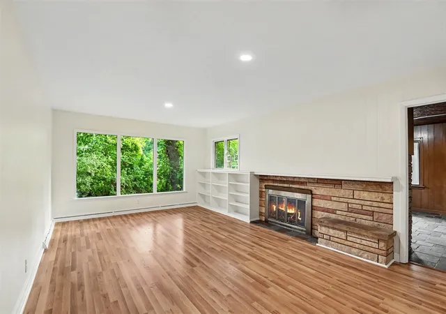 Photo 3 of Single family home for sale at 1511 Jerome St, Holland, MI 49423 | MLS# 70554054 | Listing updated on 2026-09-11
