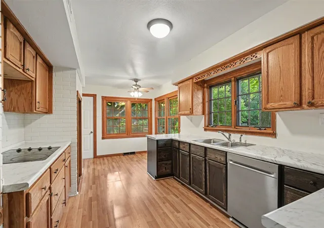 Photo 4 of Single family home for sale at 1511 Jerome St, Holland, MI 49423 | MLS# 70554054 | Listing updated on 2026-09-11