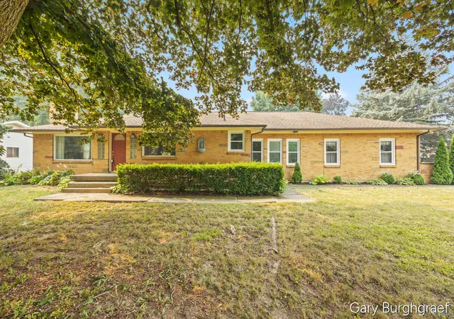 Photo 1 of Single family home for sale at 3026 Burton St, Grand Rapids, MI 49546 | MLS# 70546183 | Listing updated on 2026-10-04