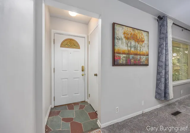 Photo 2 of Single family home for sale at 3026 Burton St, Grand Rapids, MI 49546 | MLS# 70546183 | Listing updated on 2026-10-04