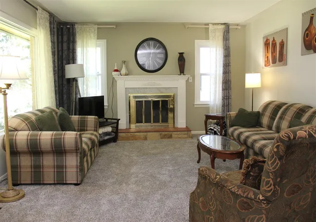 Photo 4 of Single family home for sale at 3026 Burton St, Grand Rapids, MI 49546 | MLS# 70546183 | Listing updated on 2026-10-04