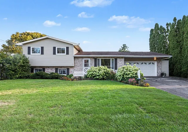 Photo 2 of Single family home for sale at 3852 Wheeler Rd, Bay City, MI 48706 | MLS# 50221694 | Listing updated on 2026-10-21