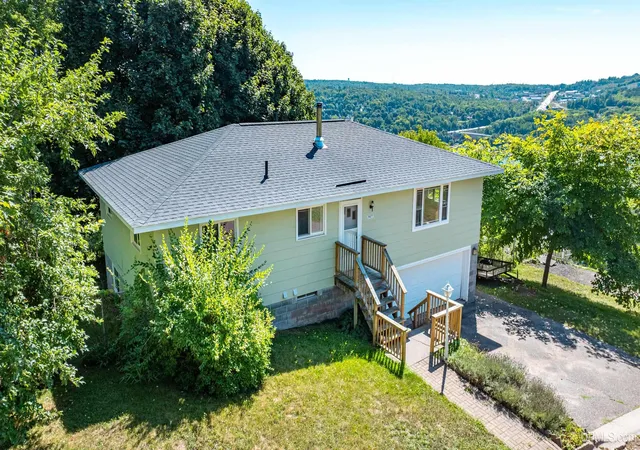 Photo 3 of Single family home for sale at 19477 Ryan St, Hancock, MI 49930 | MLS# 50220799 | Listing updated on 2026-09-04